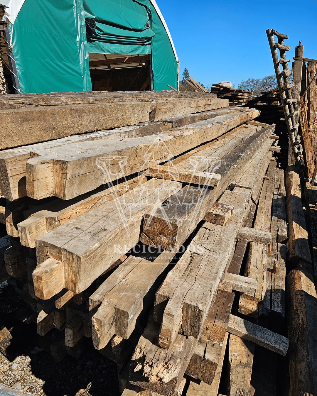 Vigas y Pilares Maderas Reciclada / Demolición
