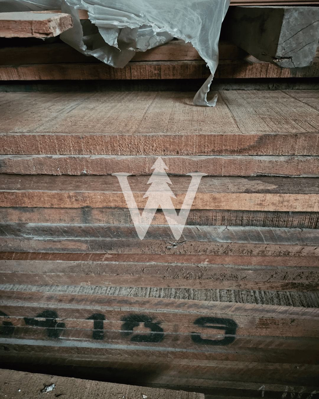 Madera de Nogal - Elegancia y Durabilidad Superior