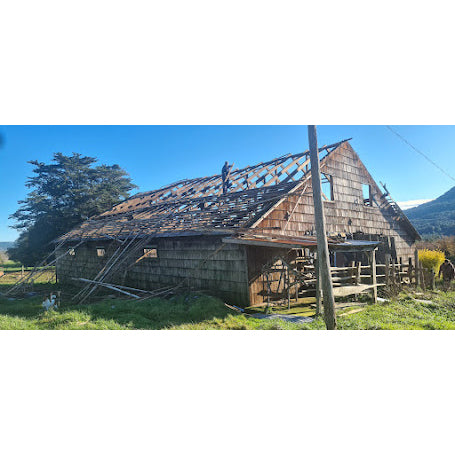 Galpones y casonas de madera reciclada