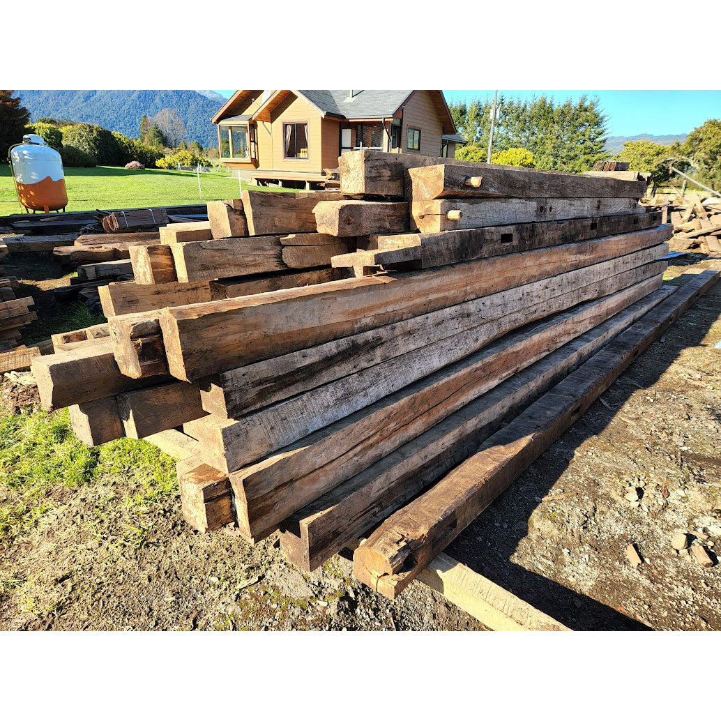 Galpones y casonas de madera reciclada