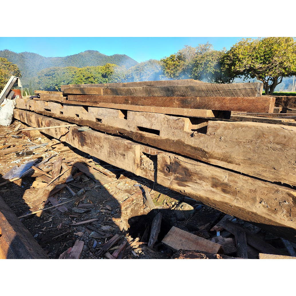 Galpones y casonas de madera reciclada