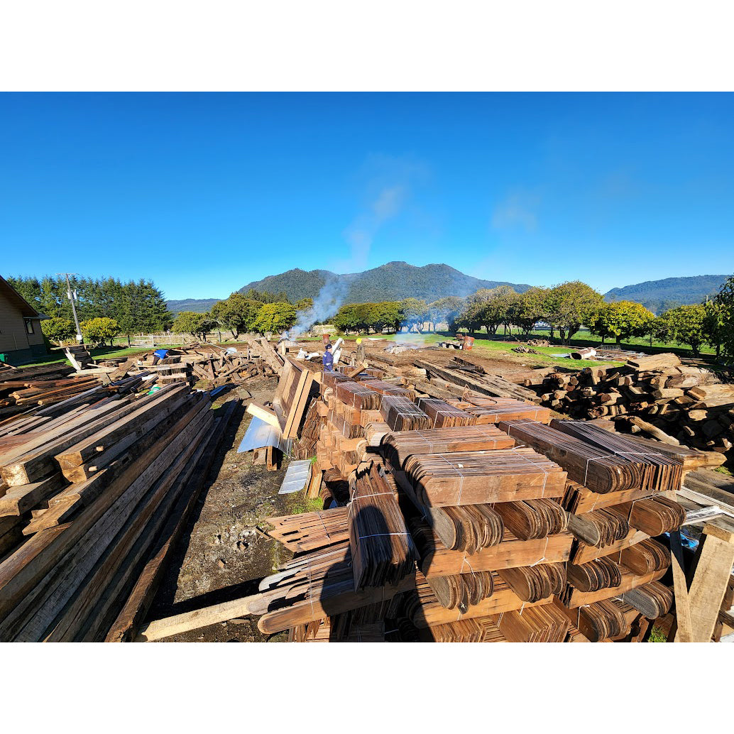 Galpones y casonas de madera reciclada
