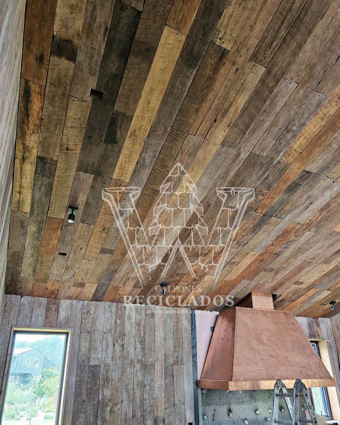Revestimiento Minimalista Moderno - Madera Nativa Reciclada