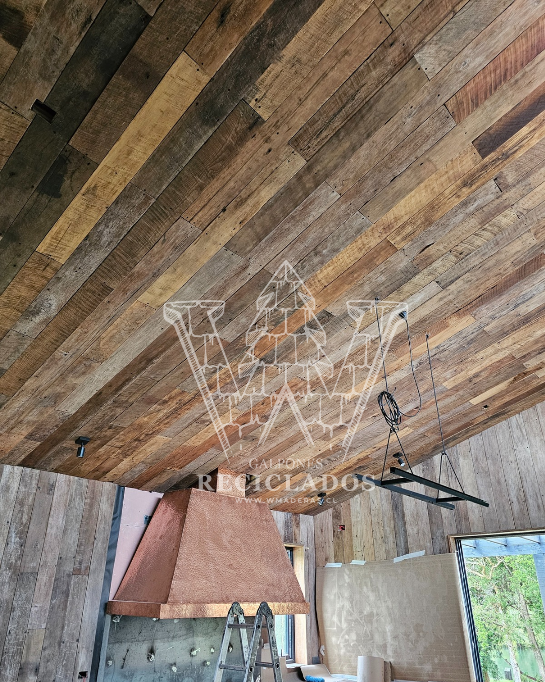 Revestimiento Minimalista Moderno - Madera Nativa Reciclada