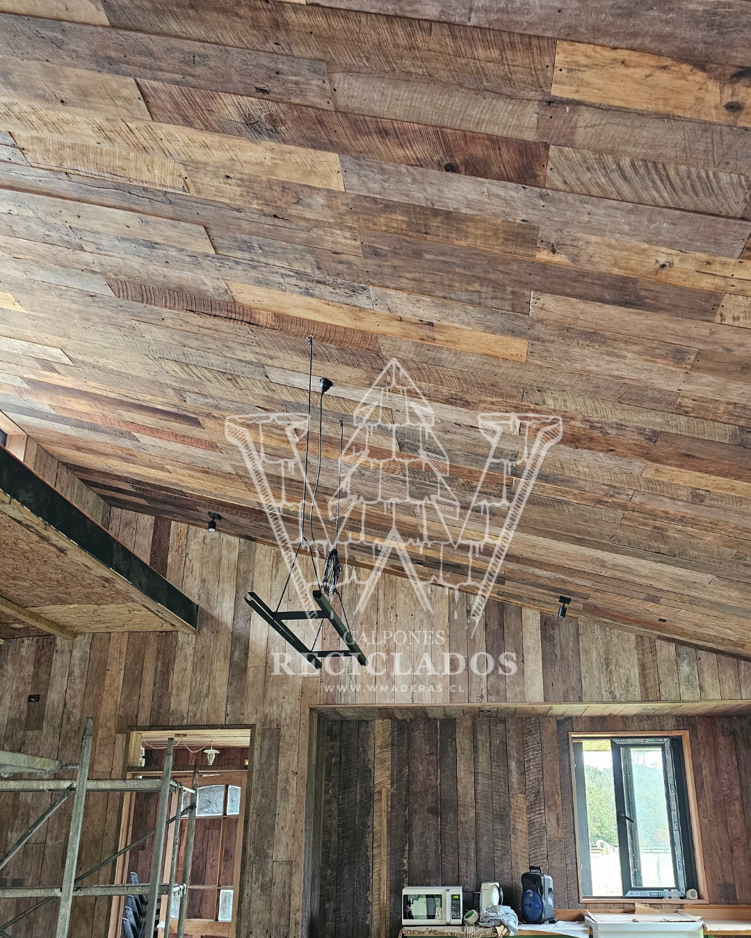 Revestimiento Minimalista Moderno - Madera Nativa Reciclada