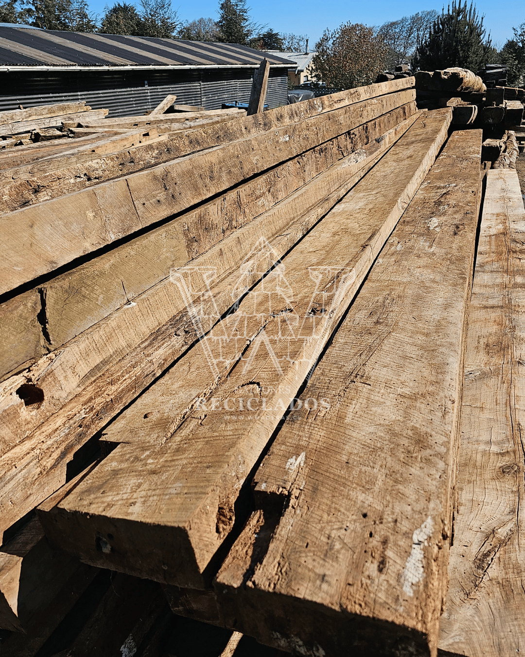 Vigas y Pilares Maderas Reciclada / Demolición