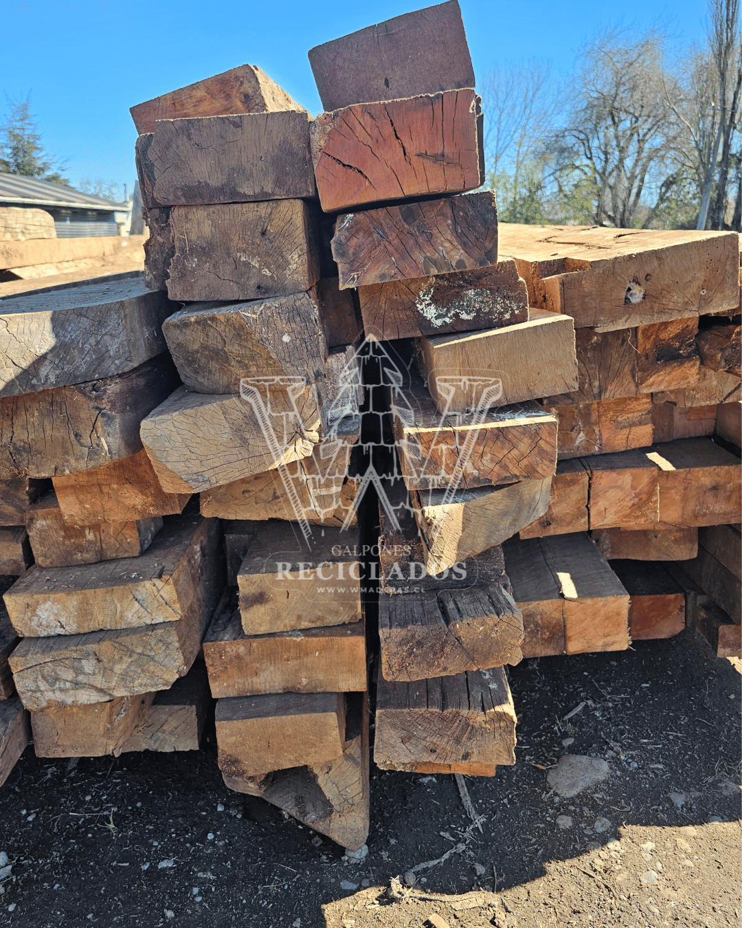 Vigas y Pilares Maderas Reciclada / Demolición
