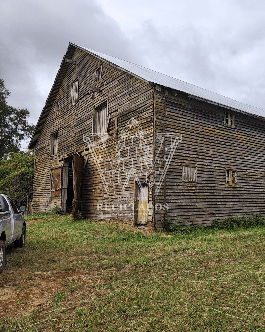 Galpón en Venta – Madera de Laurel Apellinada