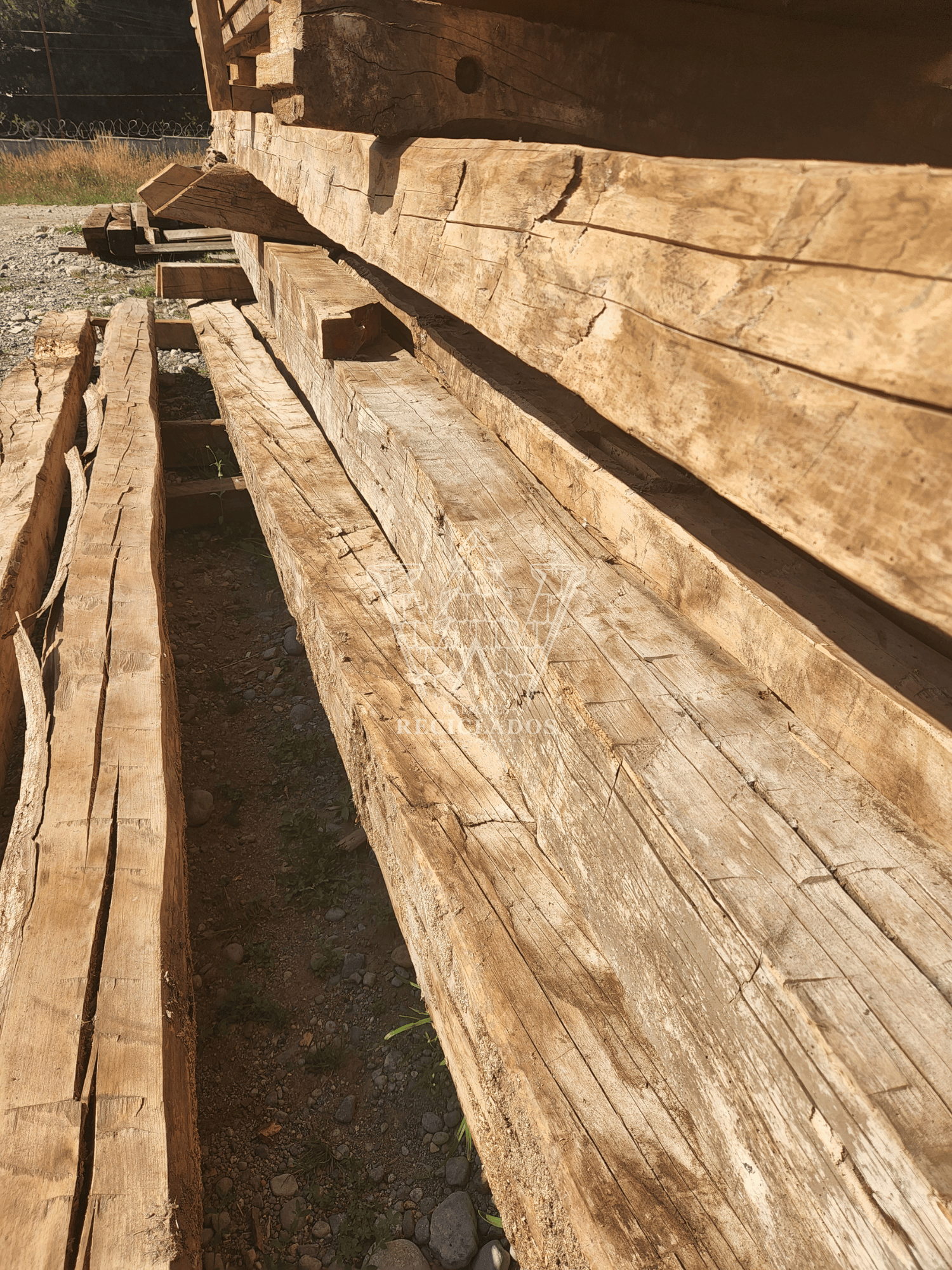 Vigas Y Pilares Labradas Hacha Madera Nativa reciclada