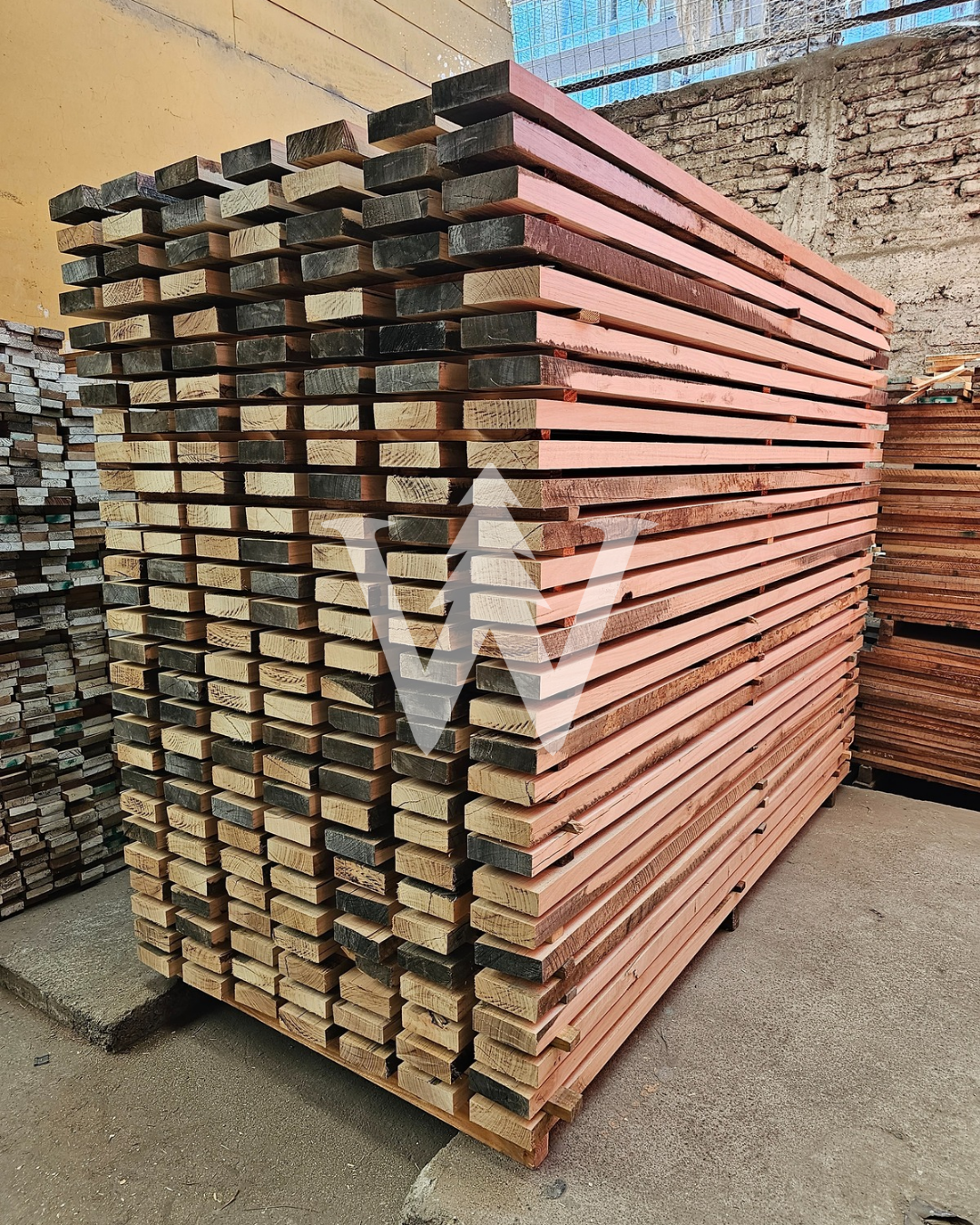 Eucaliptus seco precepillado