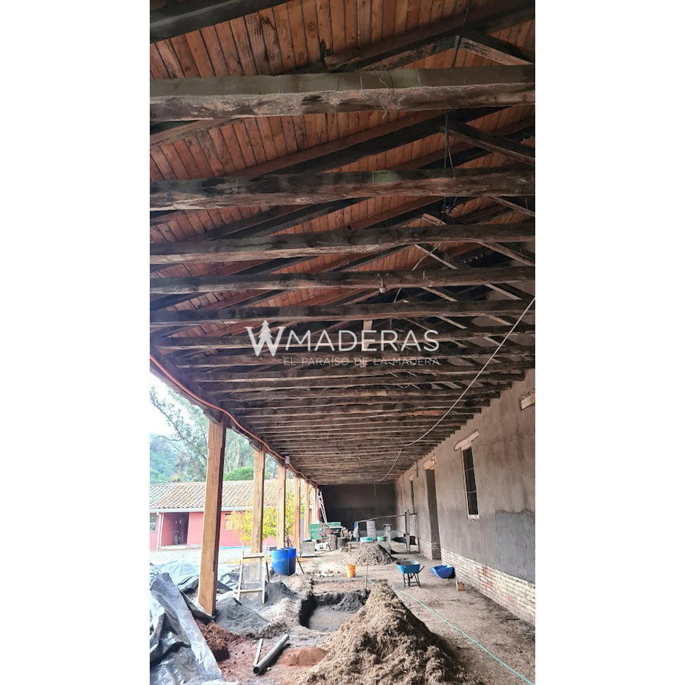 Vigas y Pilares de Madera Reciclada