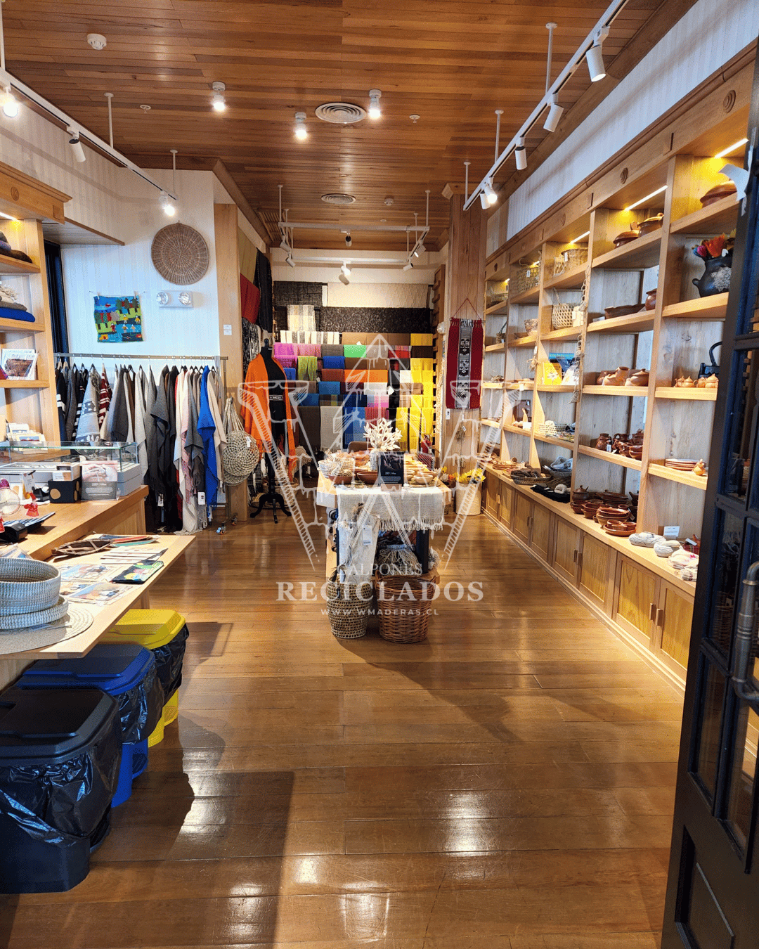 Piso Mañio Reciclado / Demolición