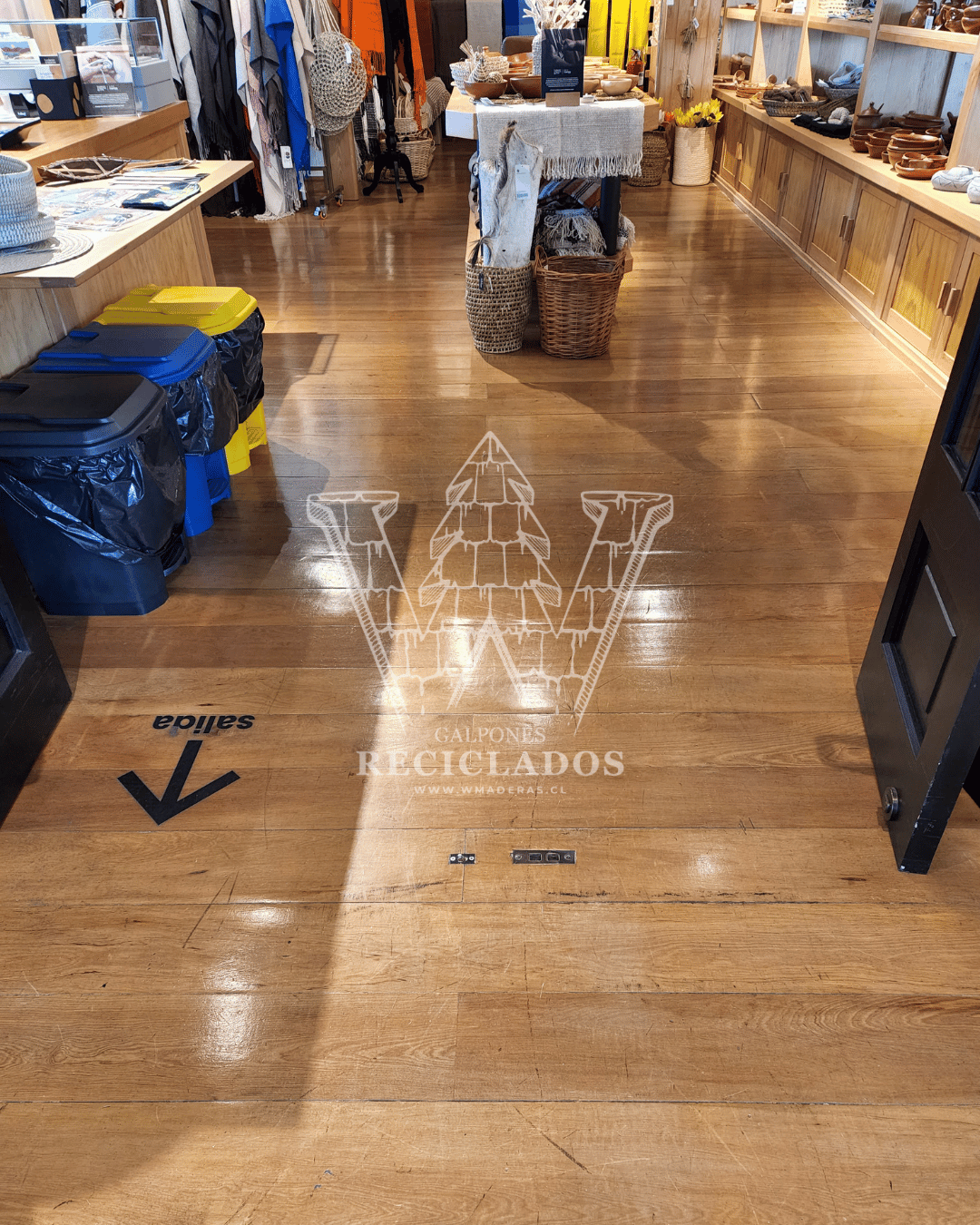 Piso Mañio Reciclado / Demolición