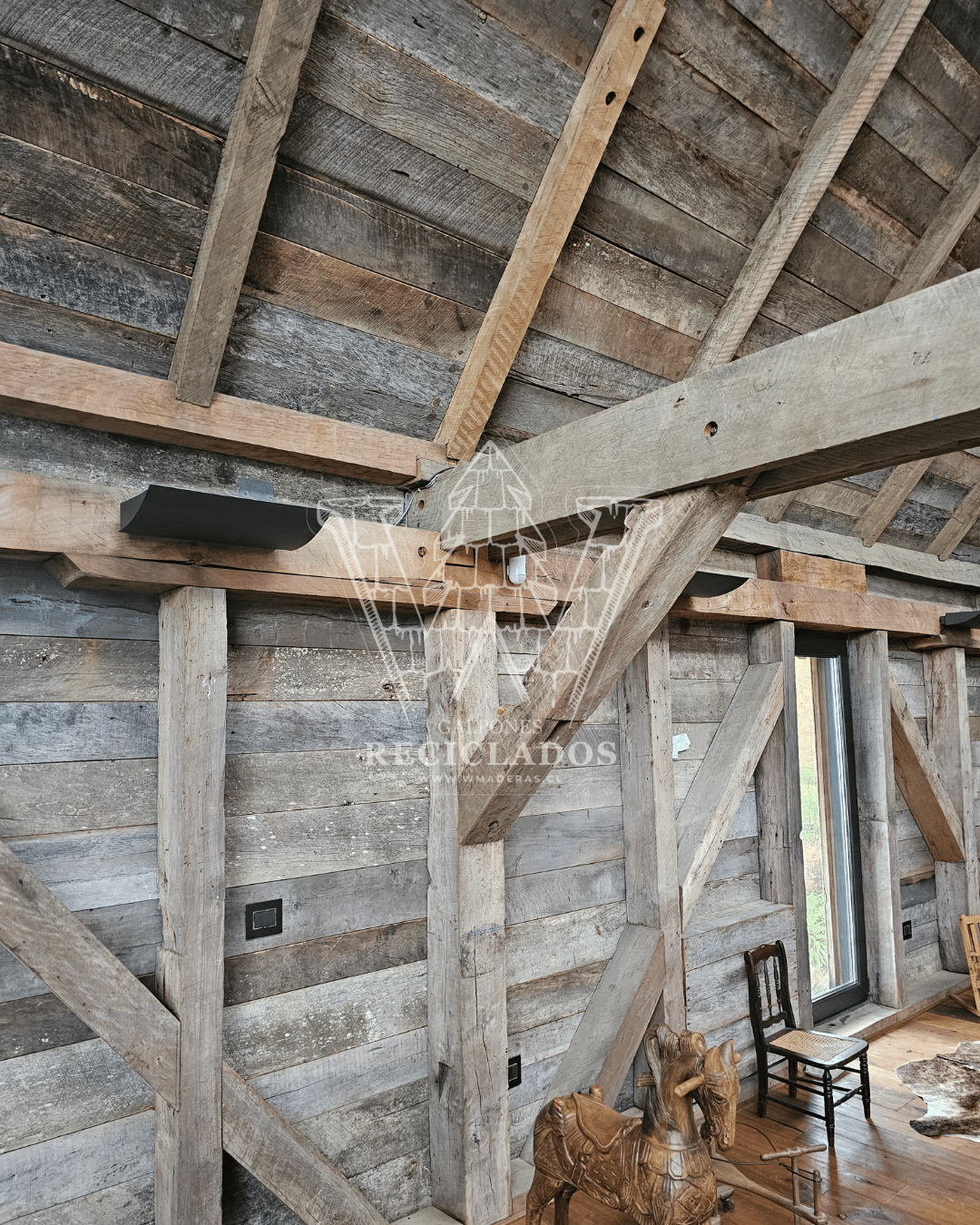 Vigas y Pilares Maderas Reciclada / Demolición