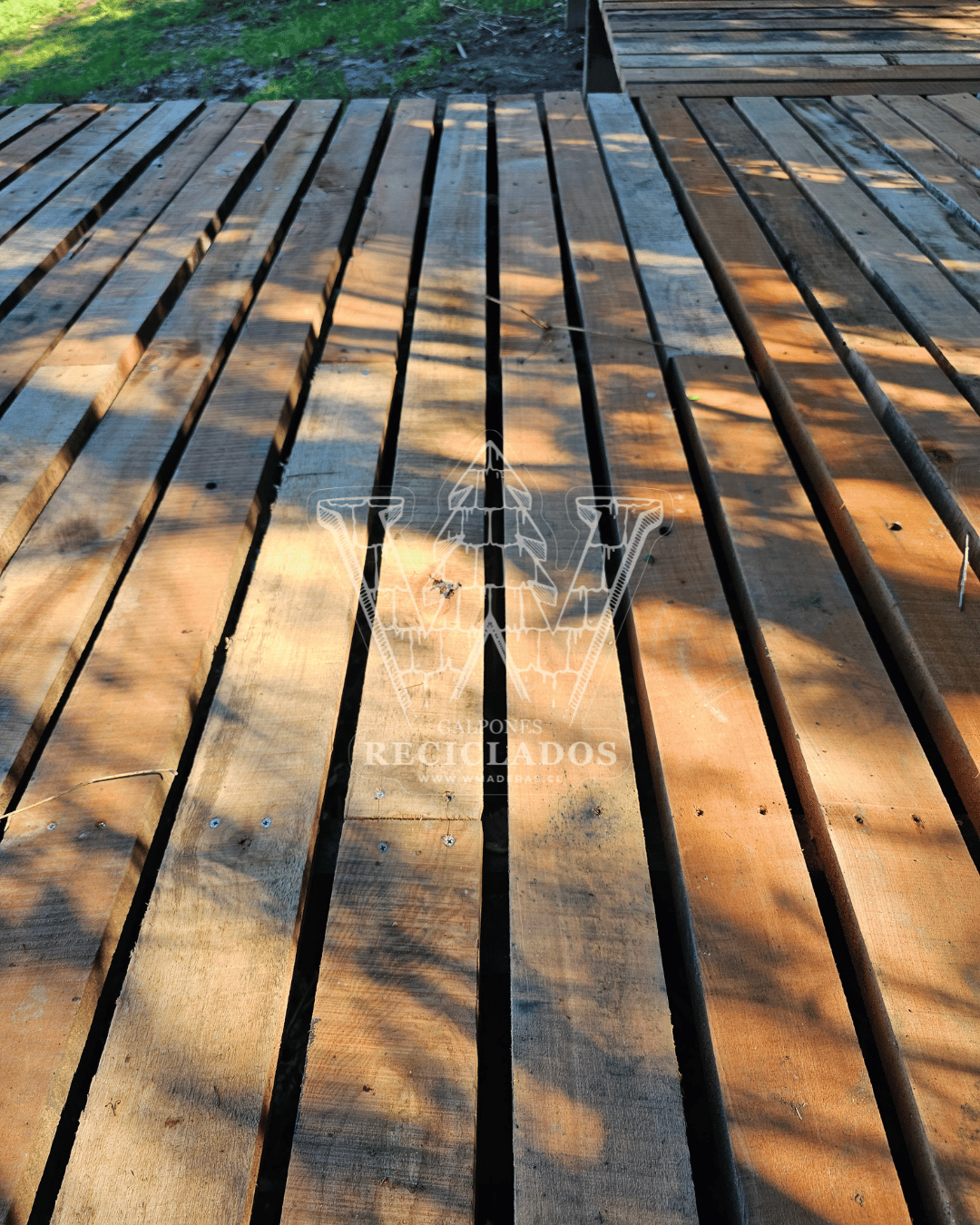 Piso Deck Madera nativa Reciclada / Demolición